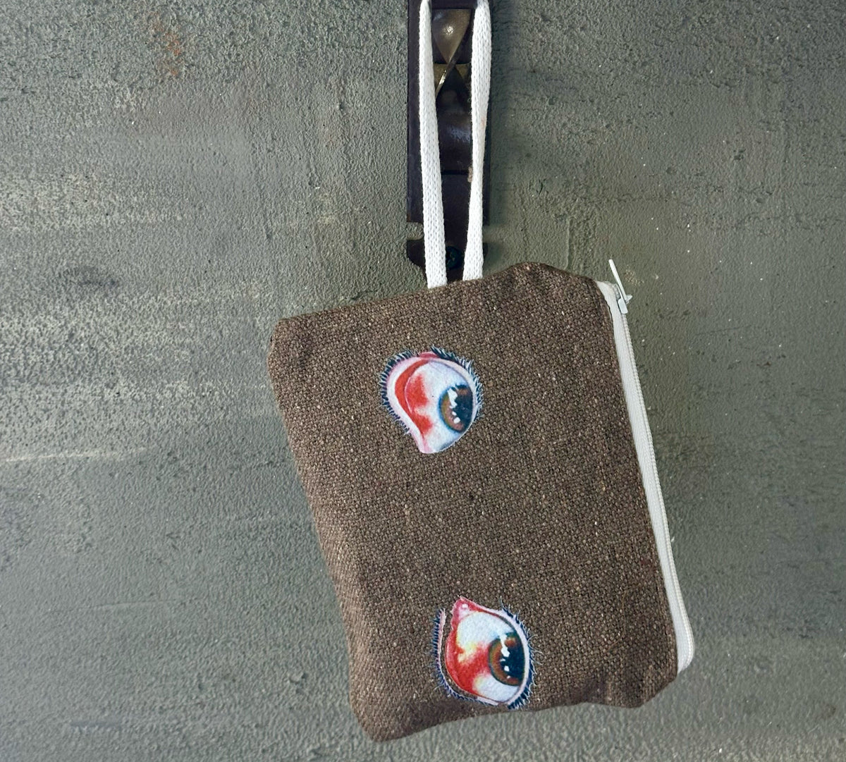 tired eyes - coin pouch